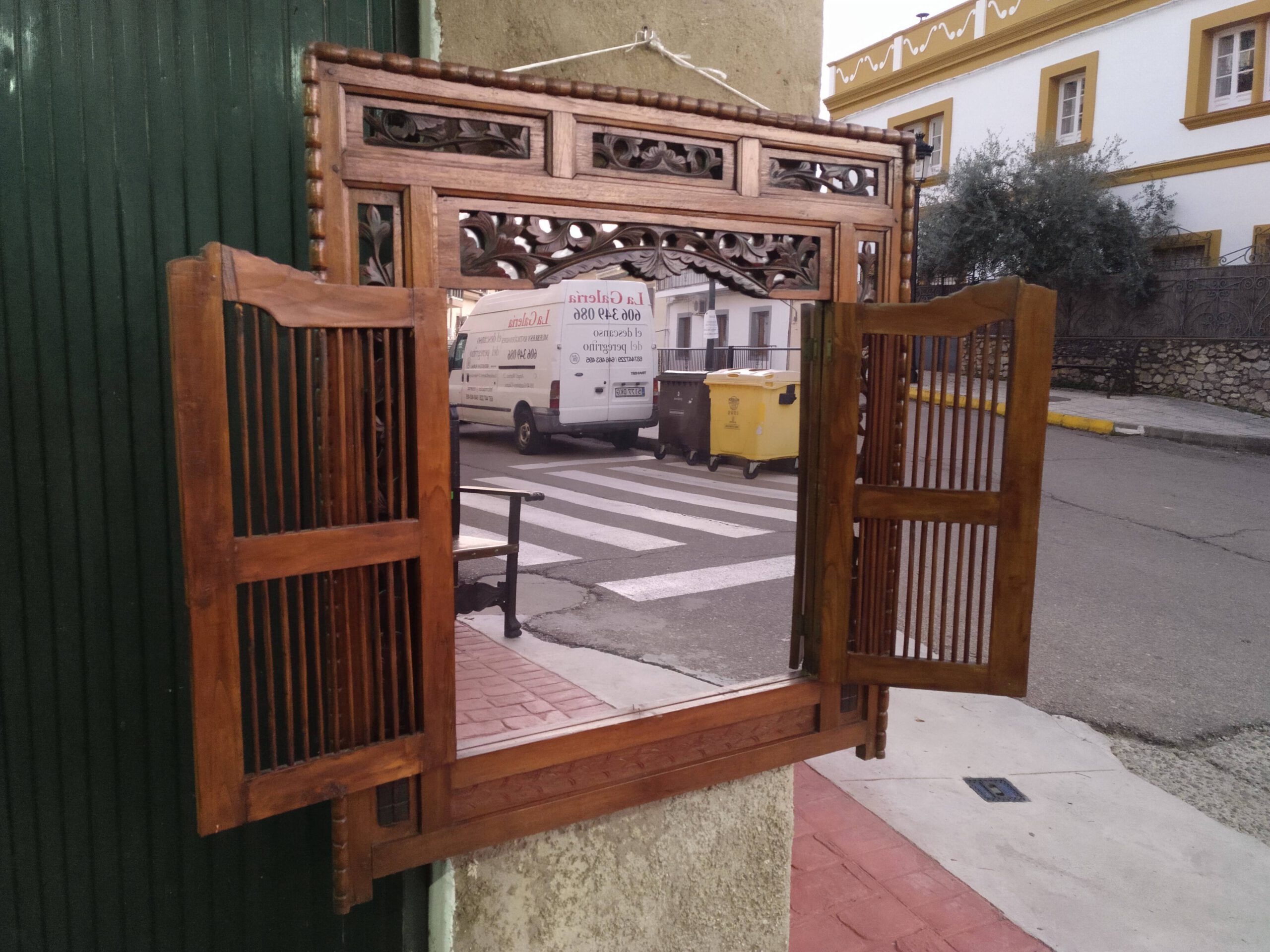 Ventana decorativa con 2 puertas y con espejo de madera de cerezo (Vendido)