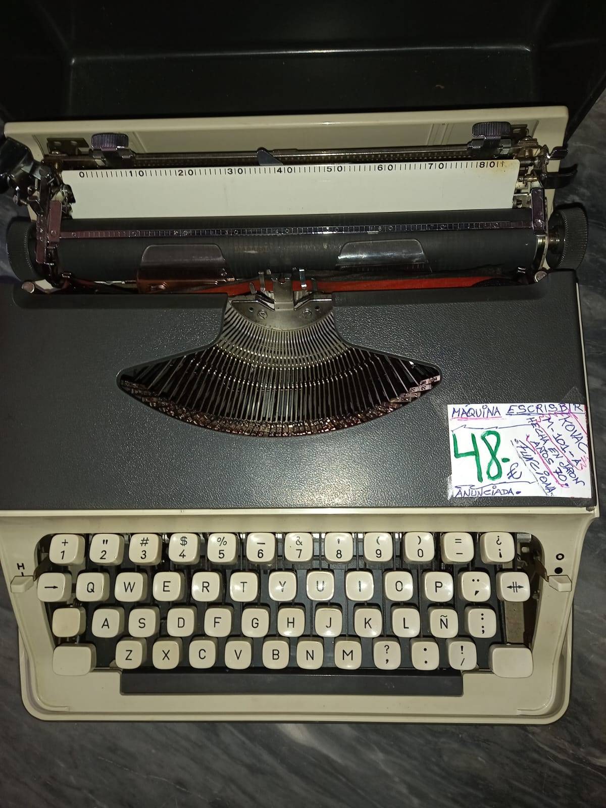 Máquina de escribir Kovac M-101-A 1