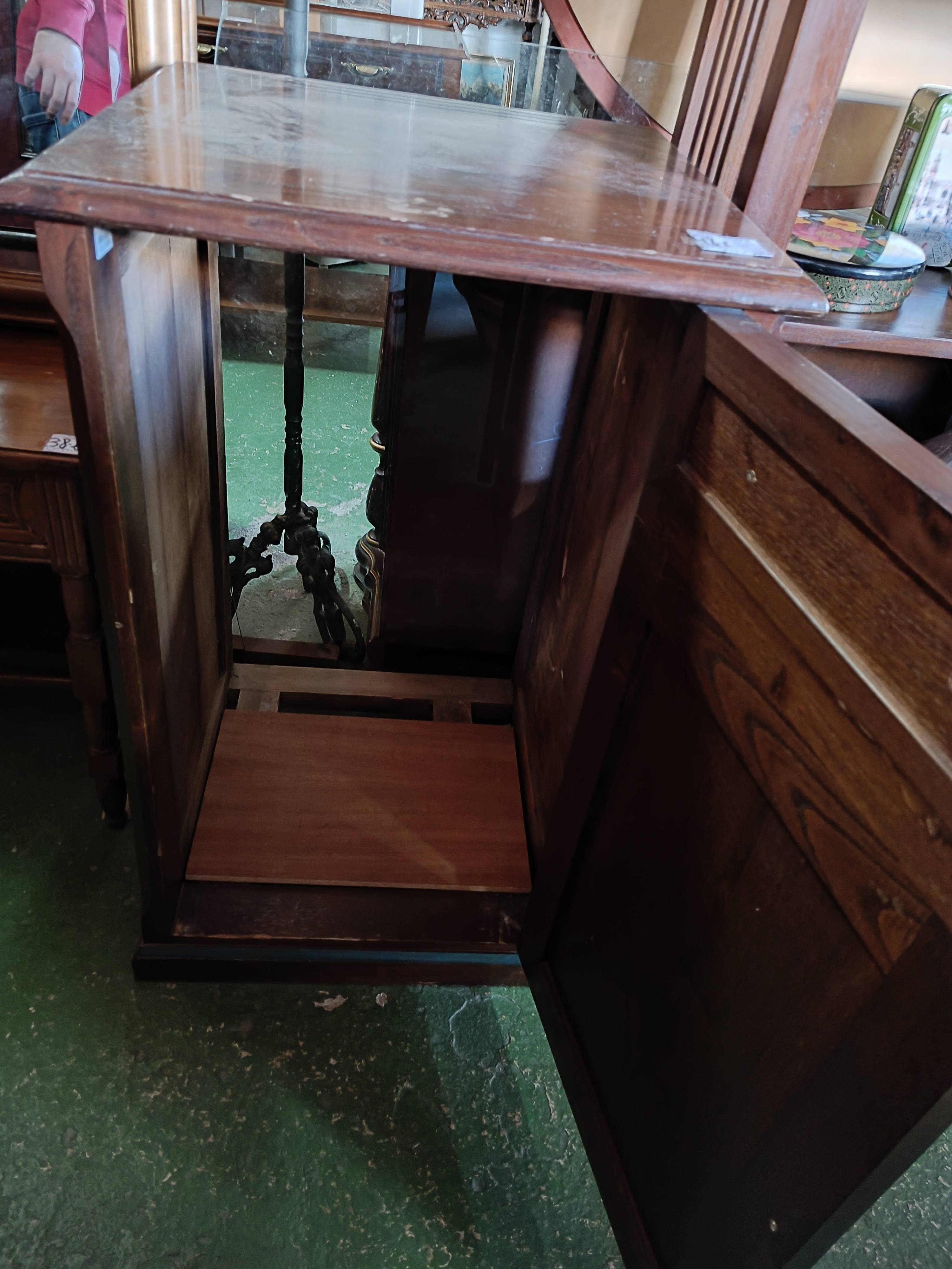 Mueble minibar de madera de castaño modelo 2 2
