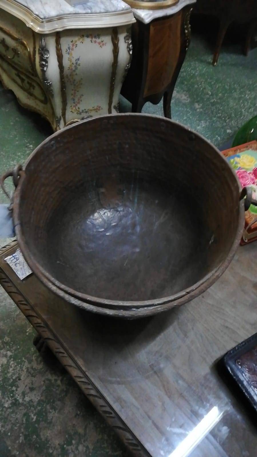 Caldero de cobre con asa de hierro 2