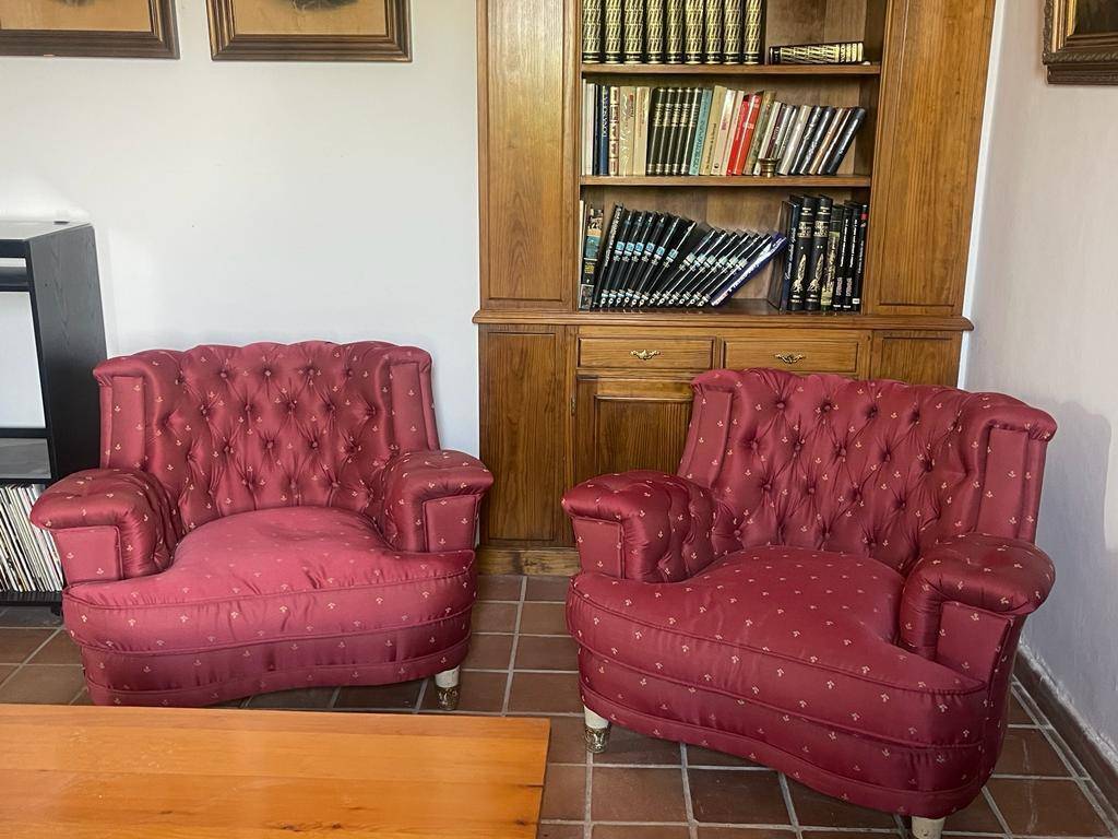 Sofá Chesterfield y 2 sillones 2