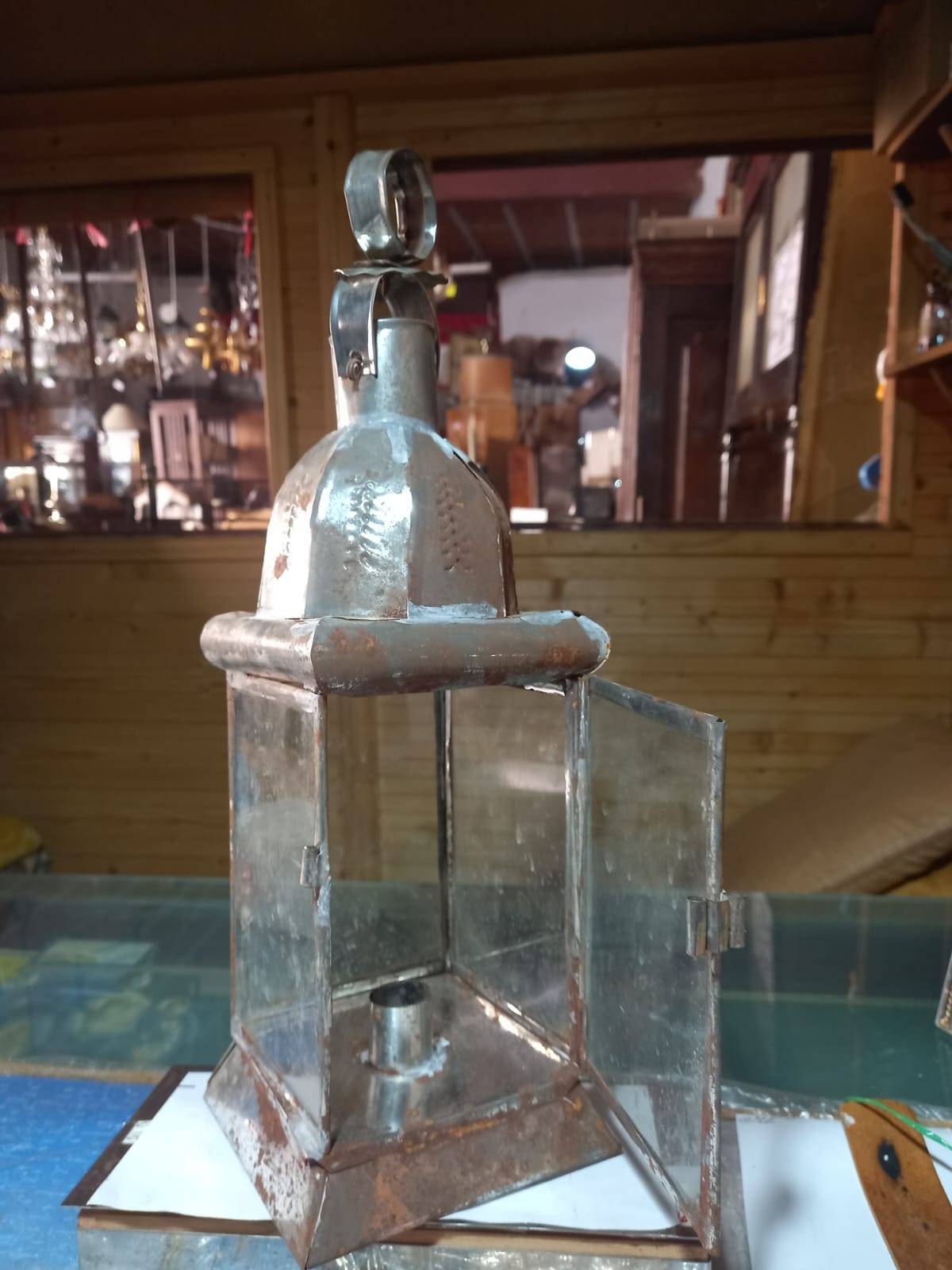 Farol de hojalata artesanal antiguo 2
