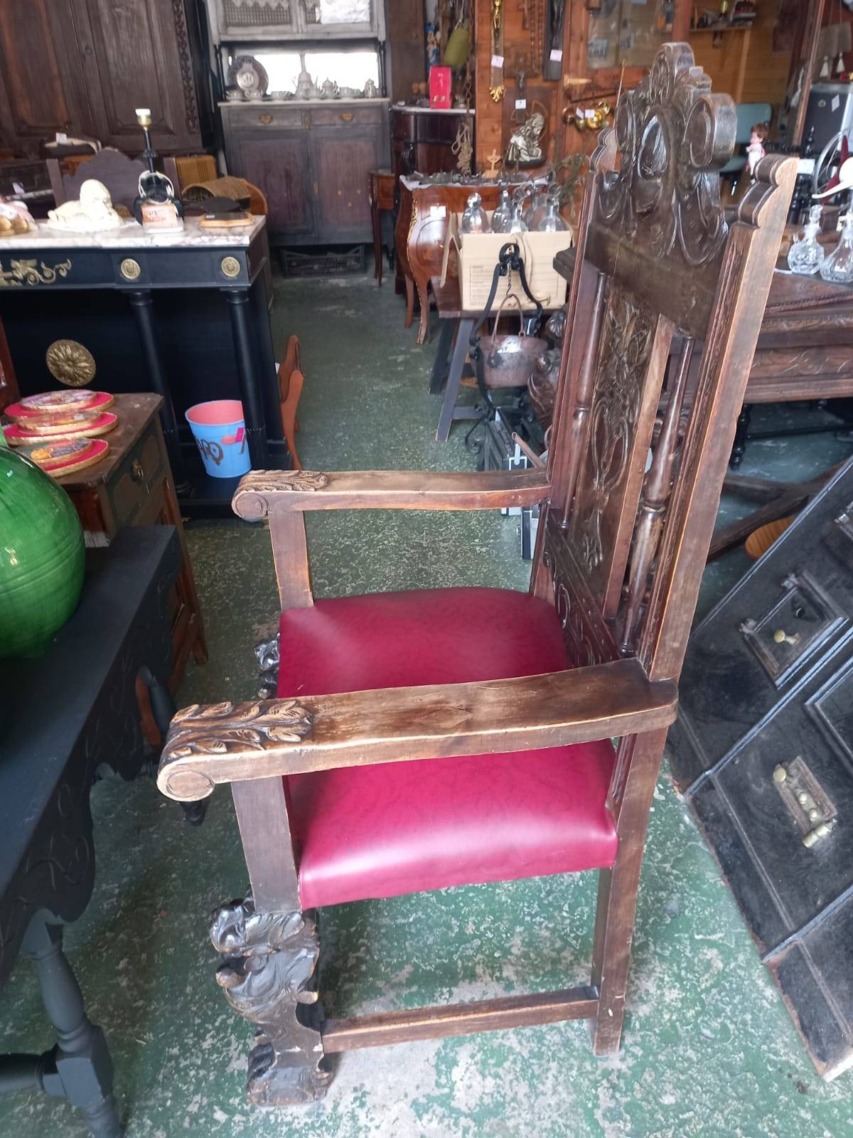 Sillón renacentista antiguo 2
