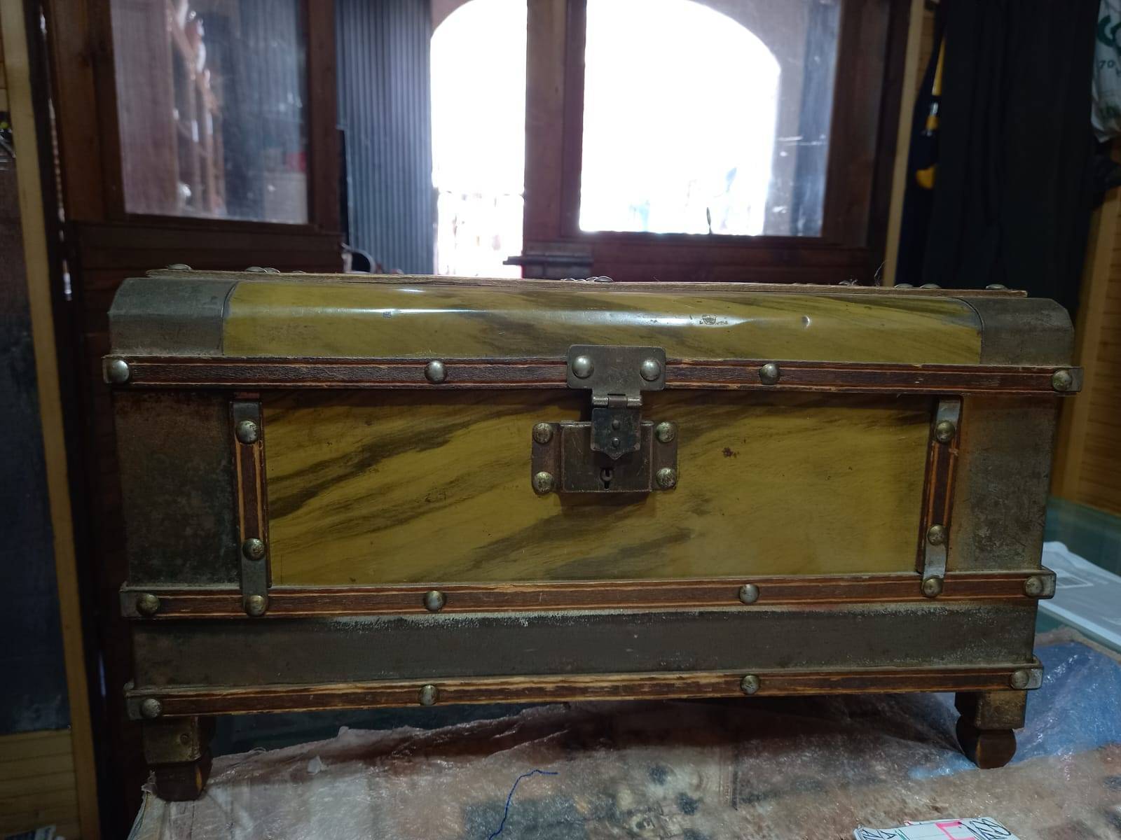 Baúl de madera y chapa modelo 2 1