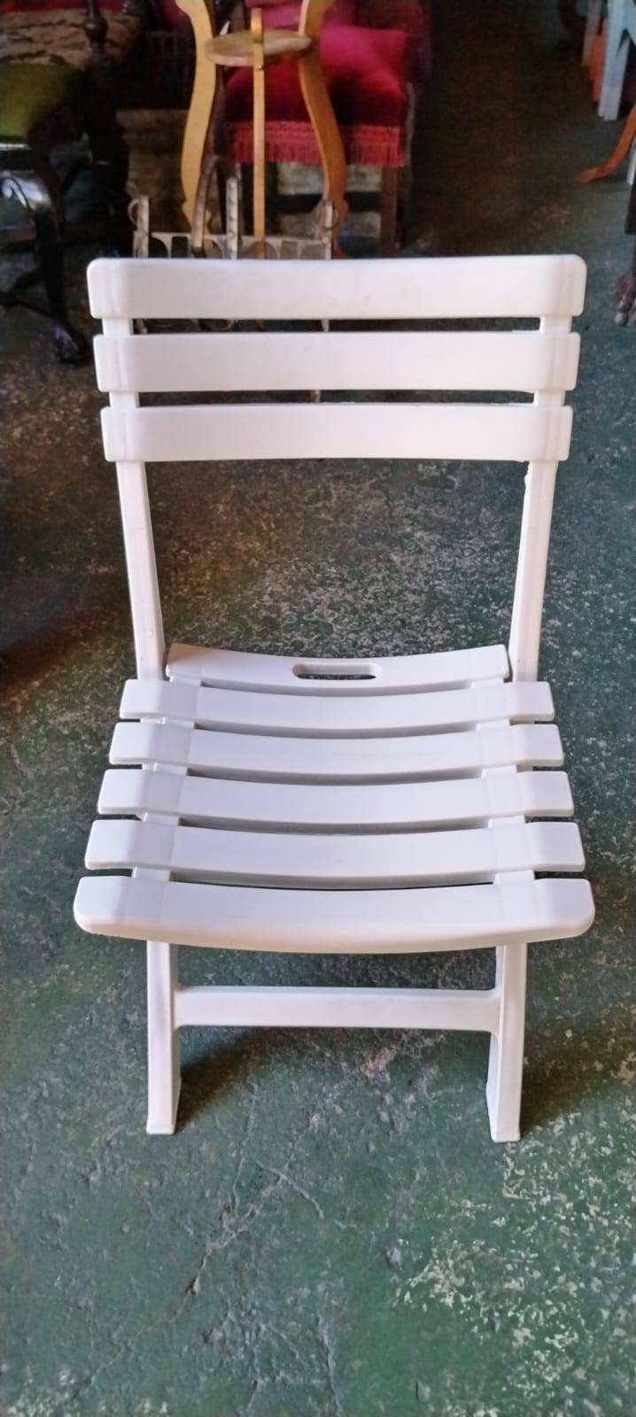 Silla plegable de plástico 1