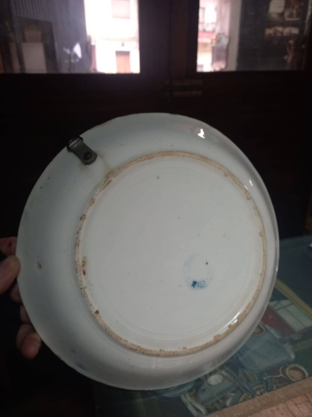 Plato de cerámica pintado a mano 2