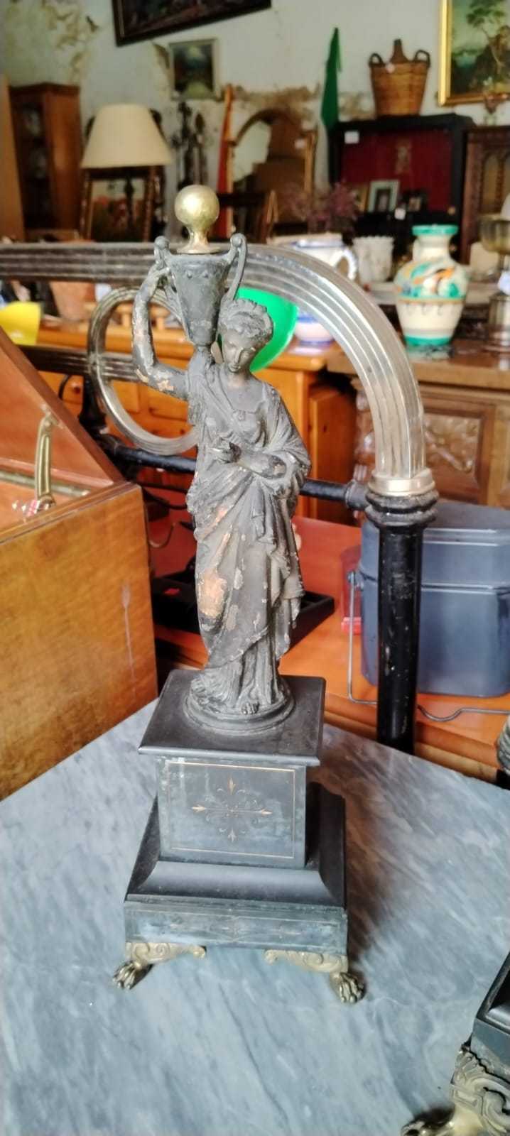 Juego de reloj y figuras de mármol y bronce 3