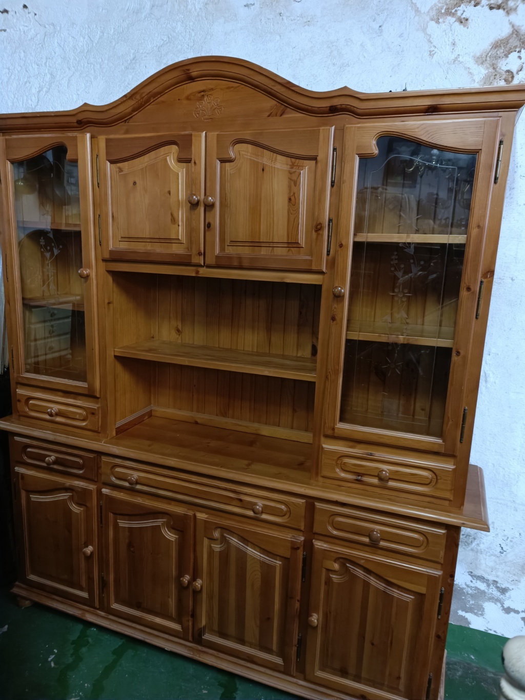 Mueble de salón como nuevo de color miel 1