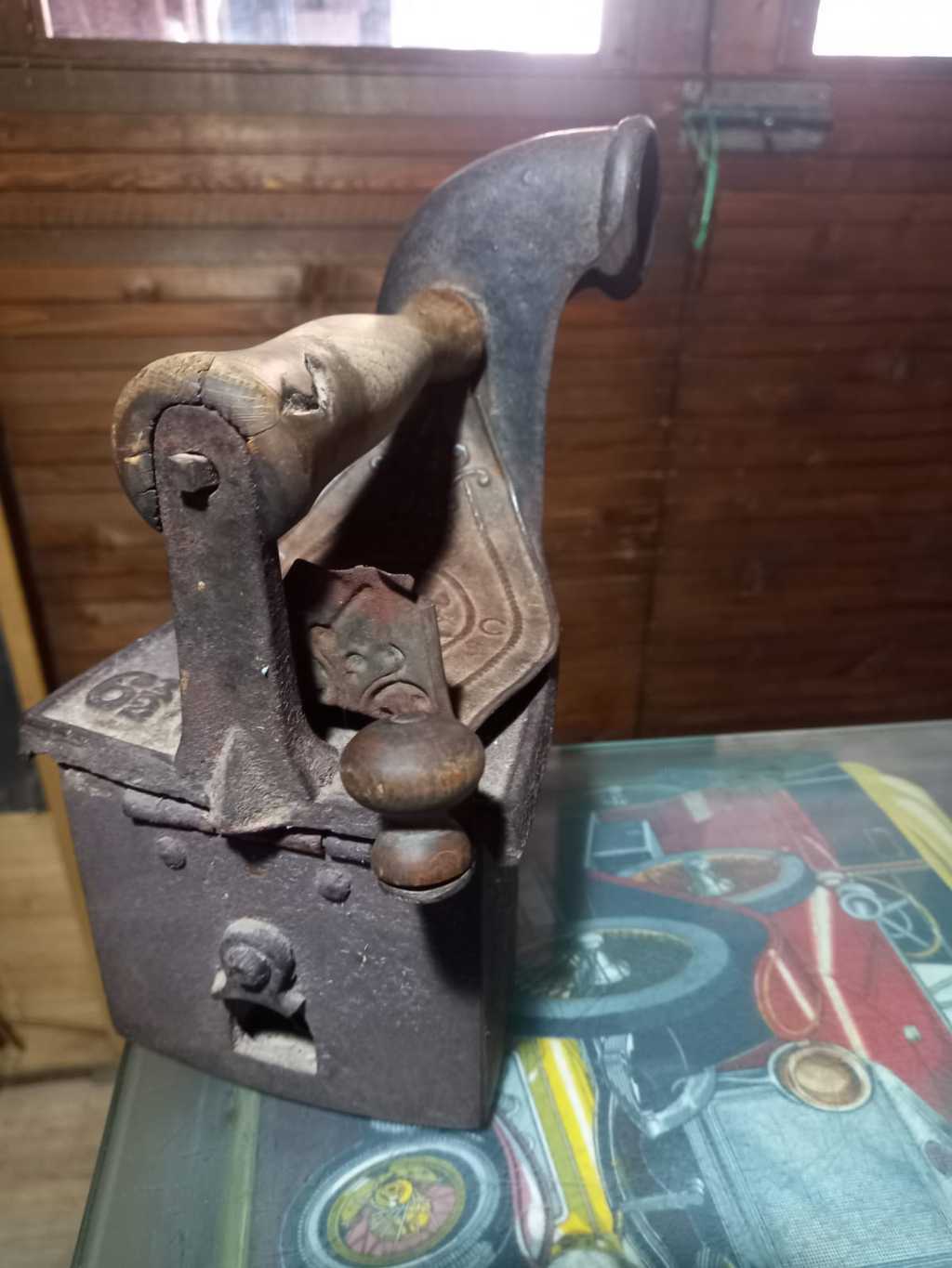 Plancha vintage de carbón 3