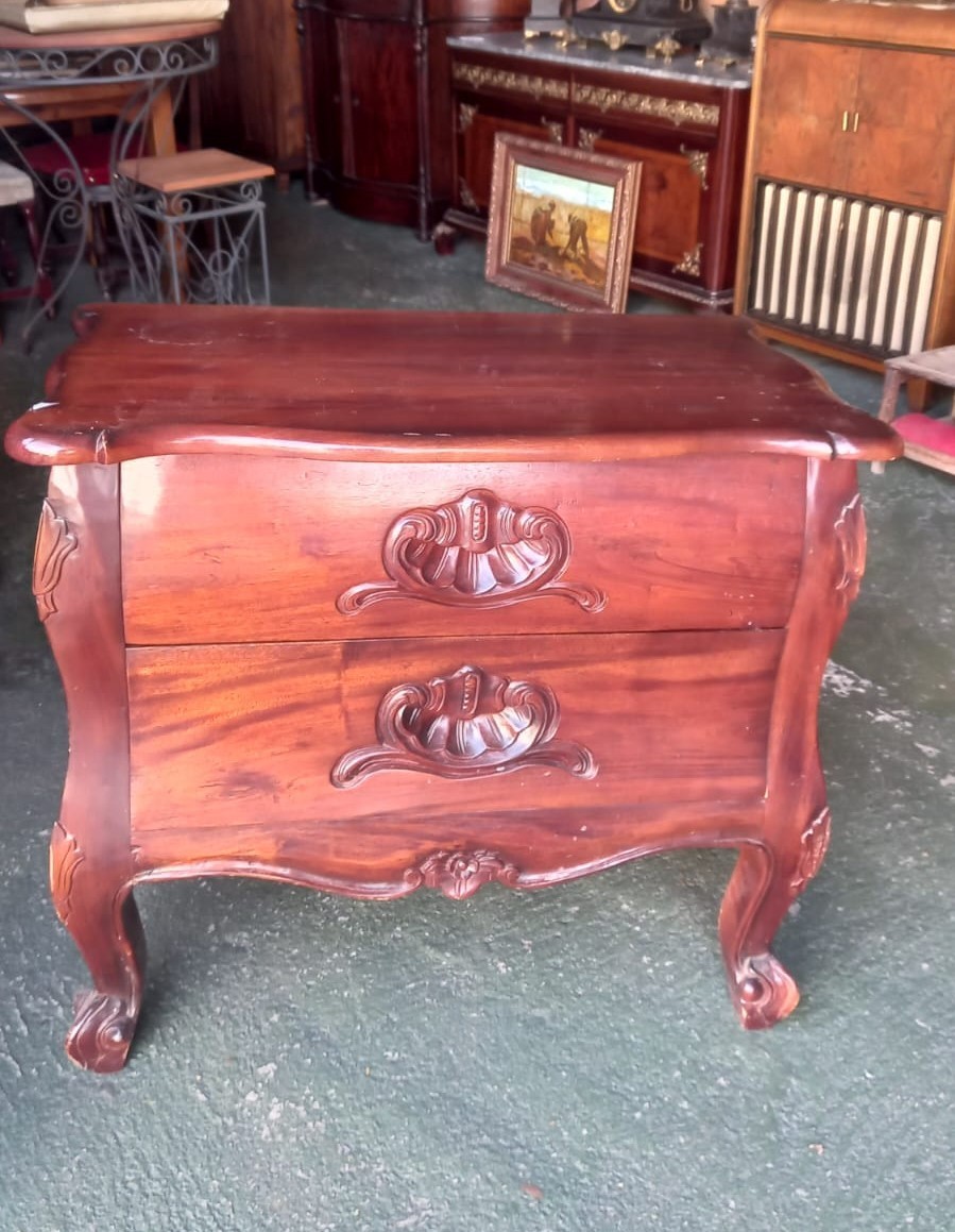 Cómoda de madera con 2 cajones de estilo barroco 1