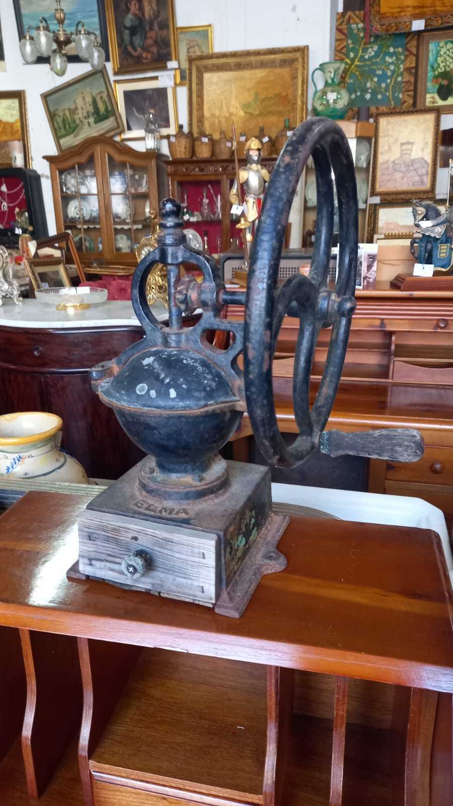 Molinillo de café Elma con volante de hierro 1
