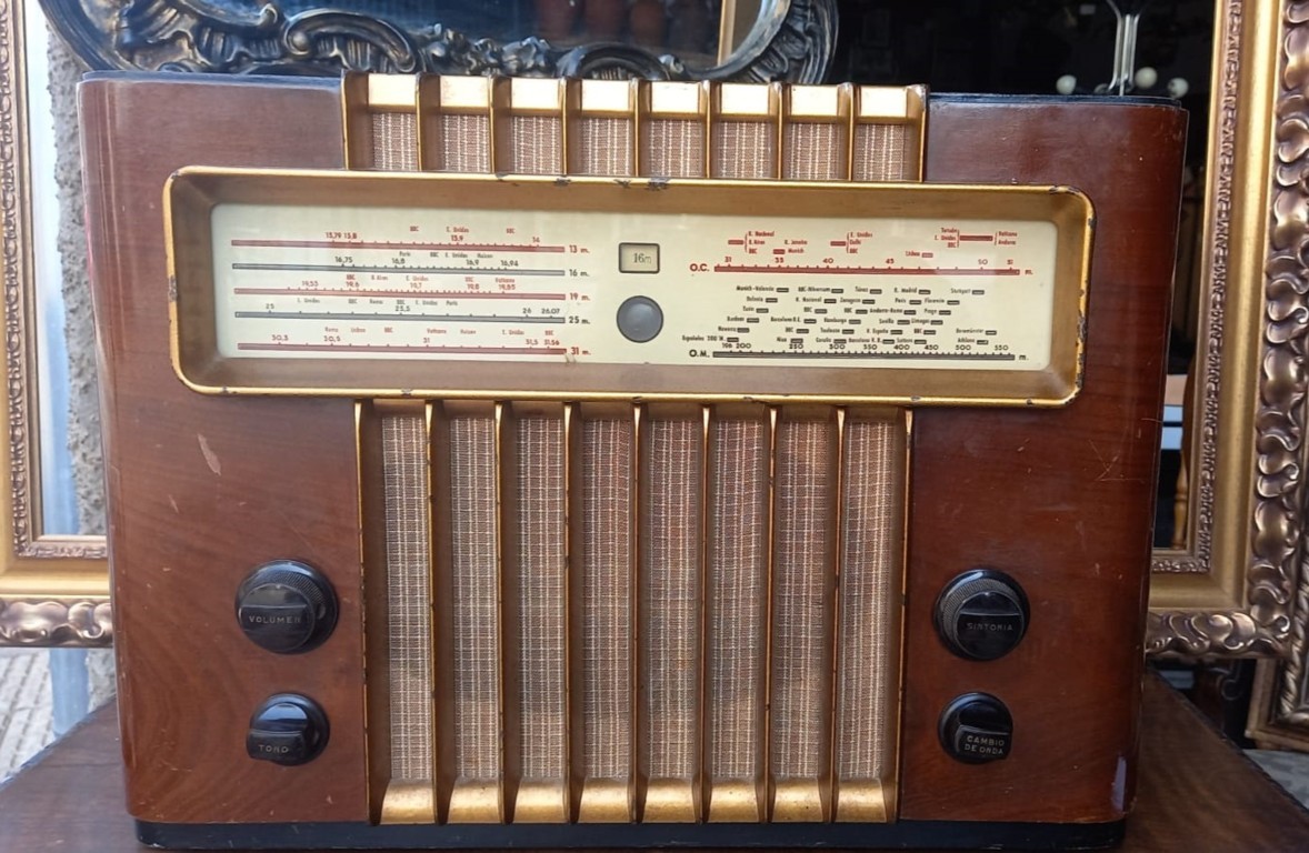 Radio Marconi tipo M-49 del año 1948 2