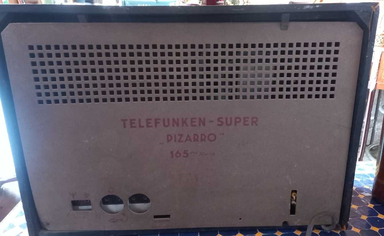 Radio Telefunken Super Pizarro 165 año 1942 2