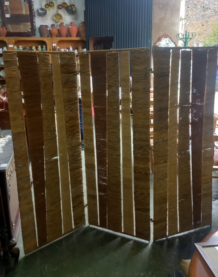 Biombo separador de ratán 2