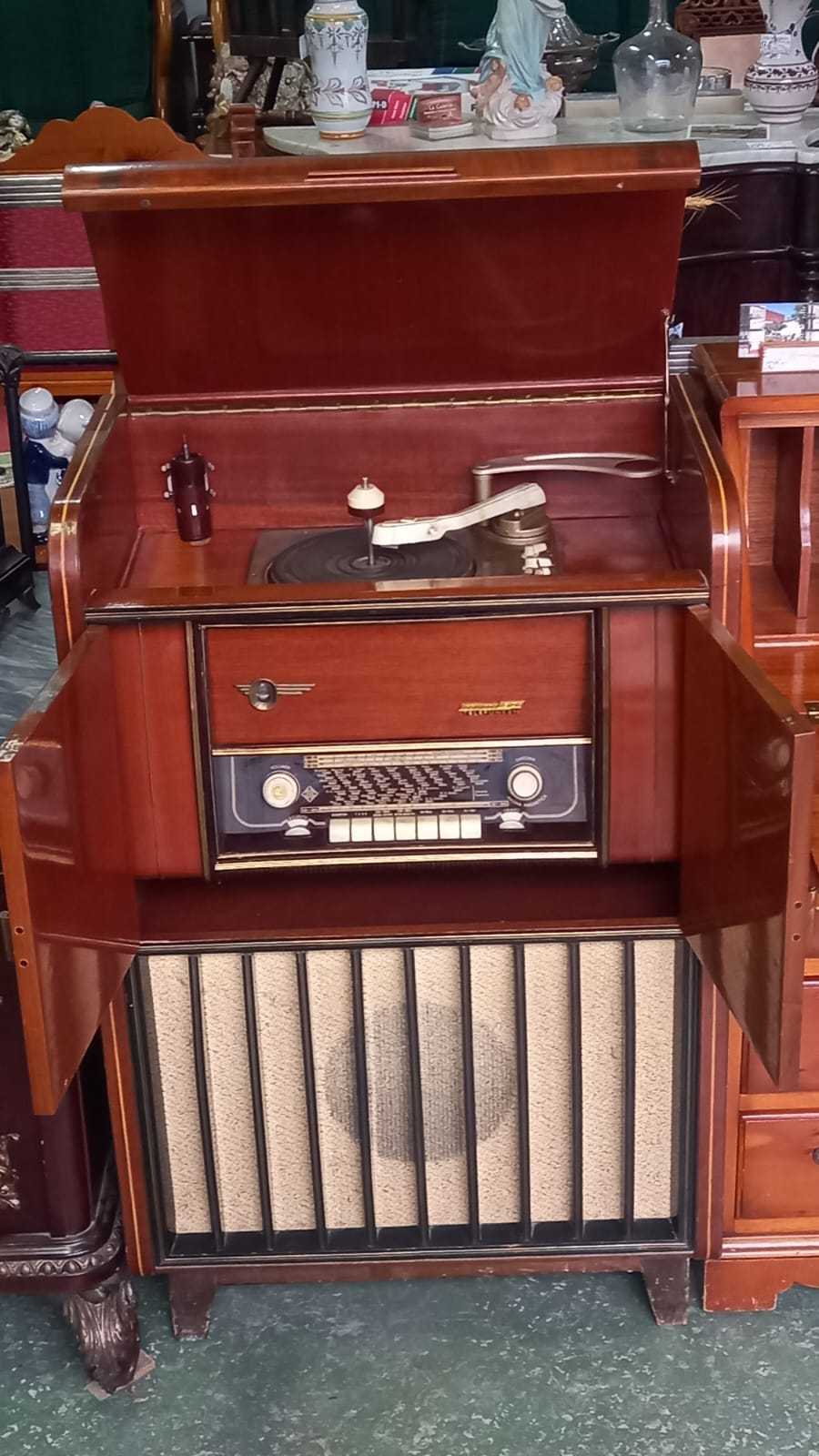 Radio tocadiscos Telefunken FA-1595-3D Beethoven 2