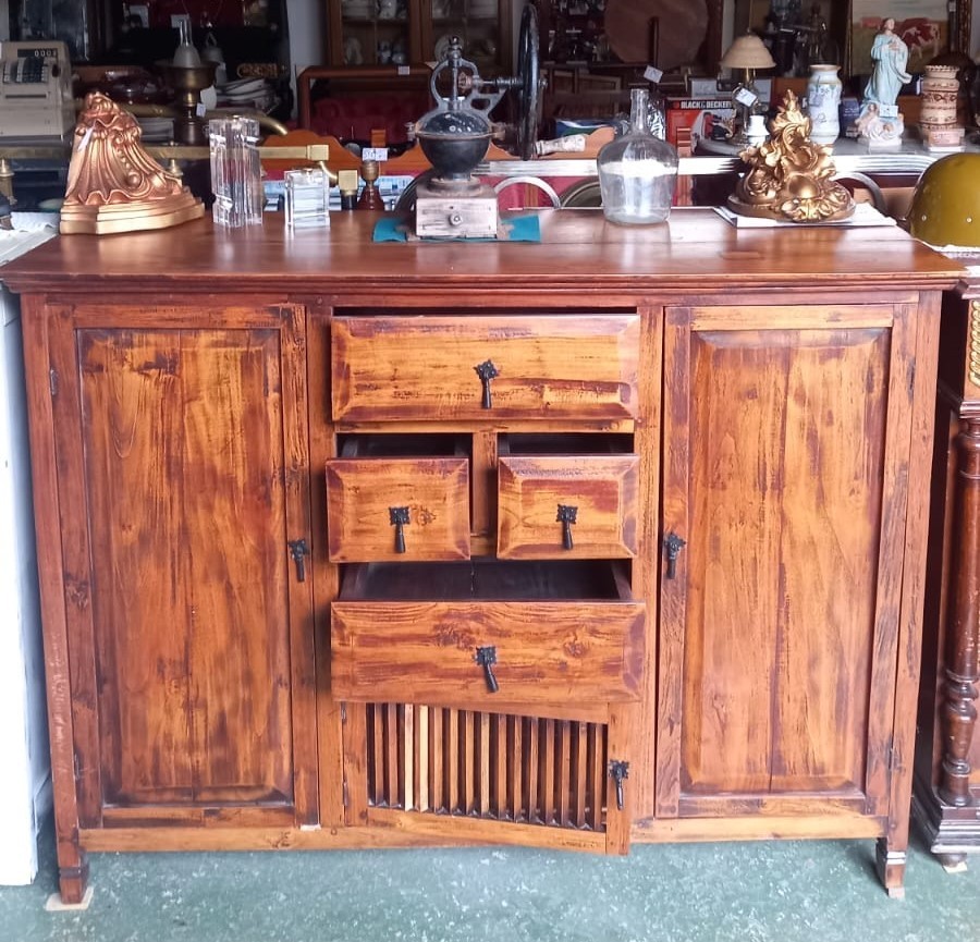 Mueble de madera rústico de madera maciza con 4 cajones y 3 puertas 2