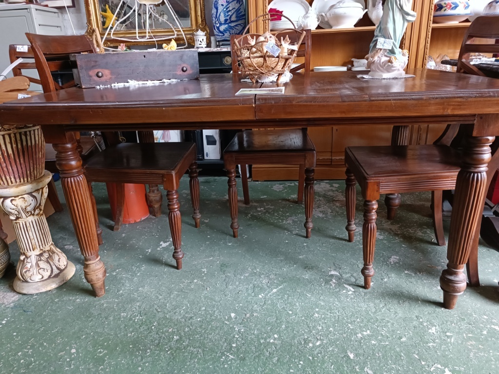 Mesa de salón extensible de madera maciza y 4 sillas 3