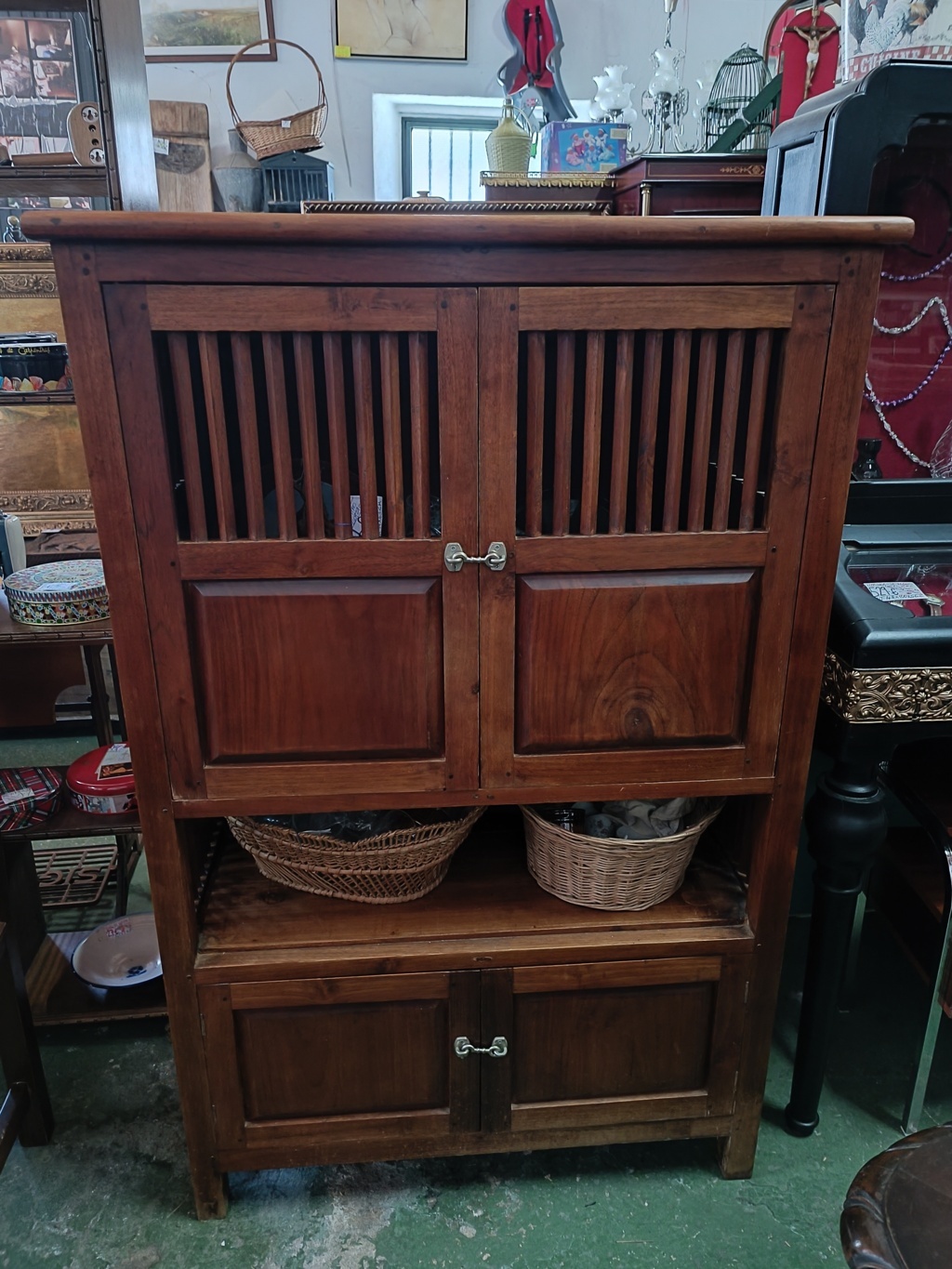 Alacena de madera maciza tropical con 4 puertas 1