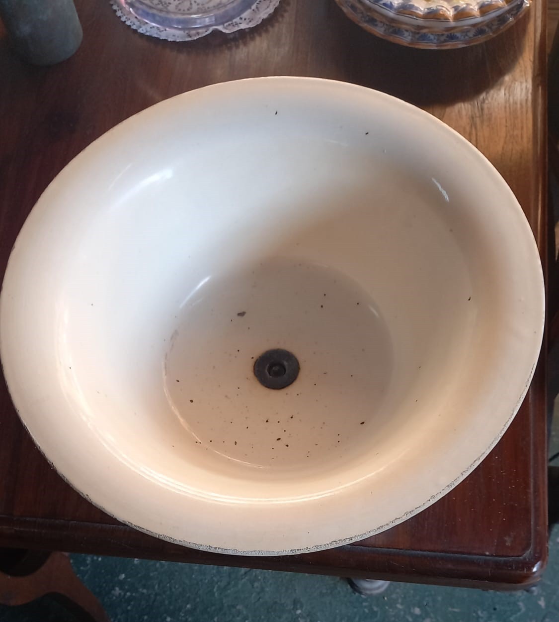 Palangana antigua de cerámica con tapón original 1