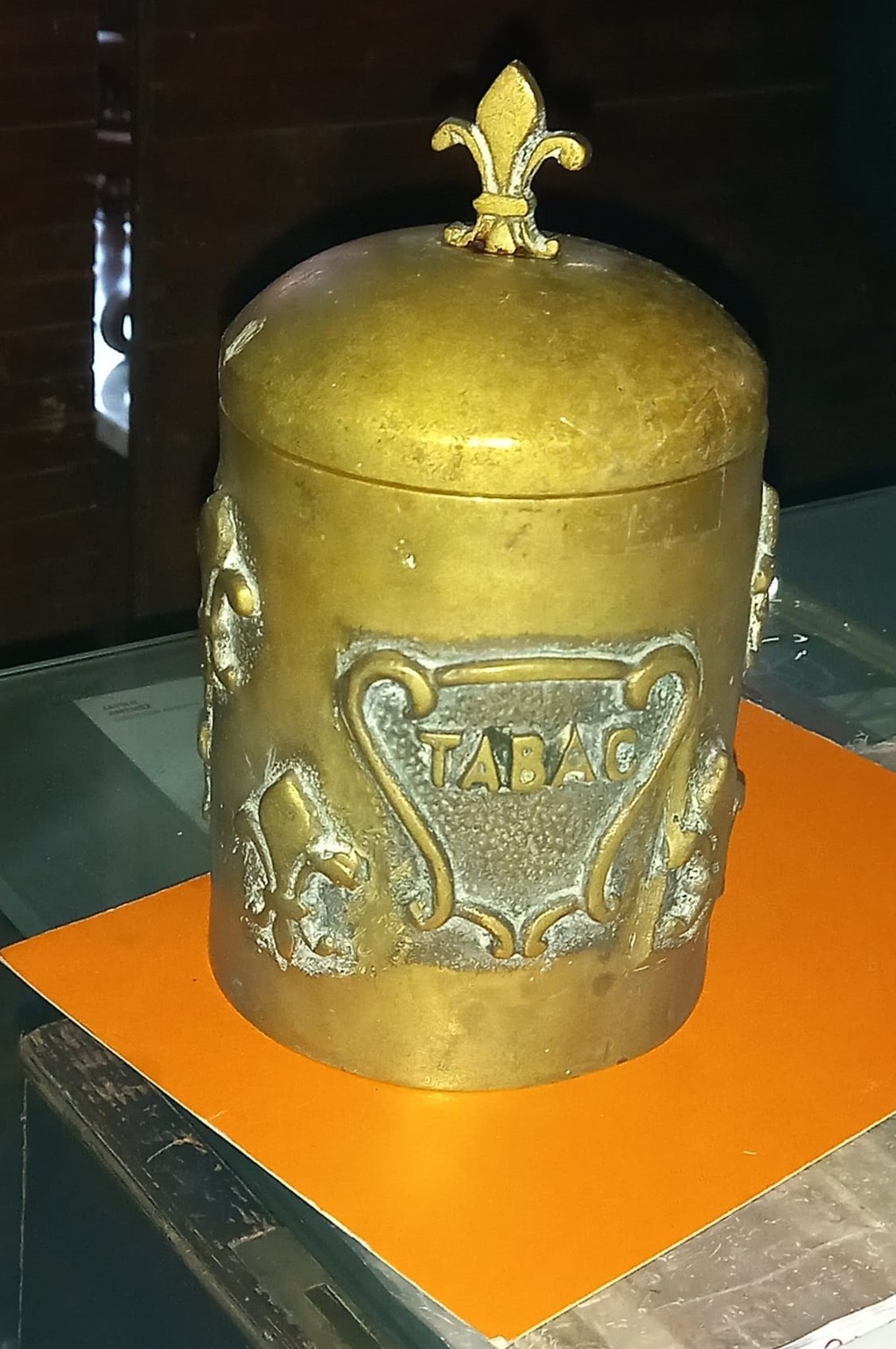 Tarro de tabaco francés de bronce vintage 1