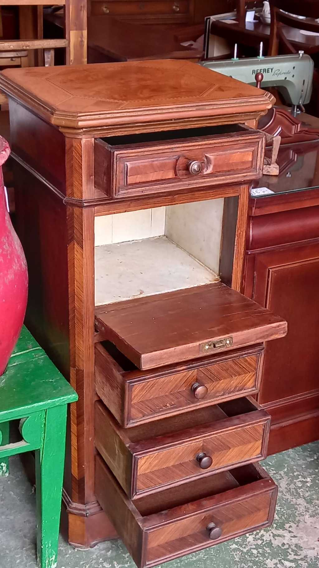 Sinfonier inglés de madera maciza con marquetería y cajones funcionales 2