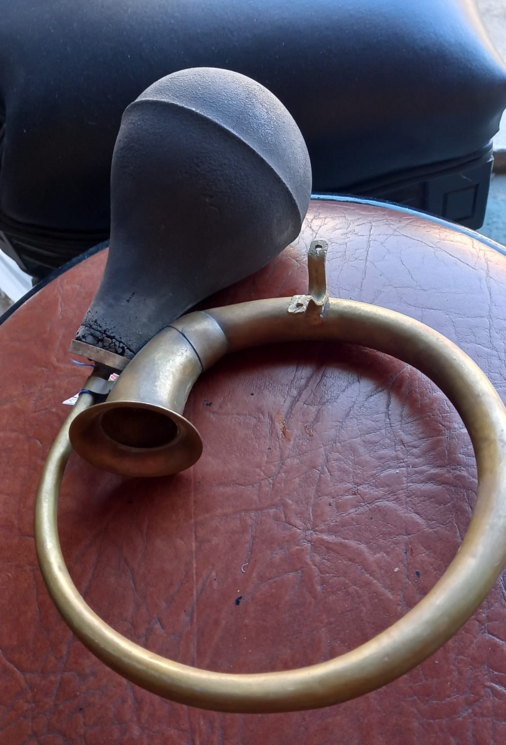 Bocina de latón vintage 2