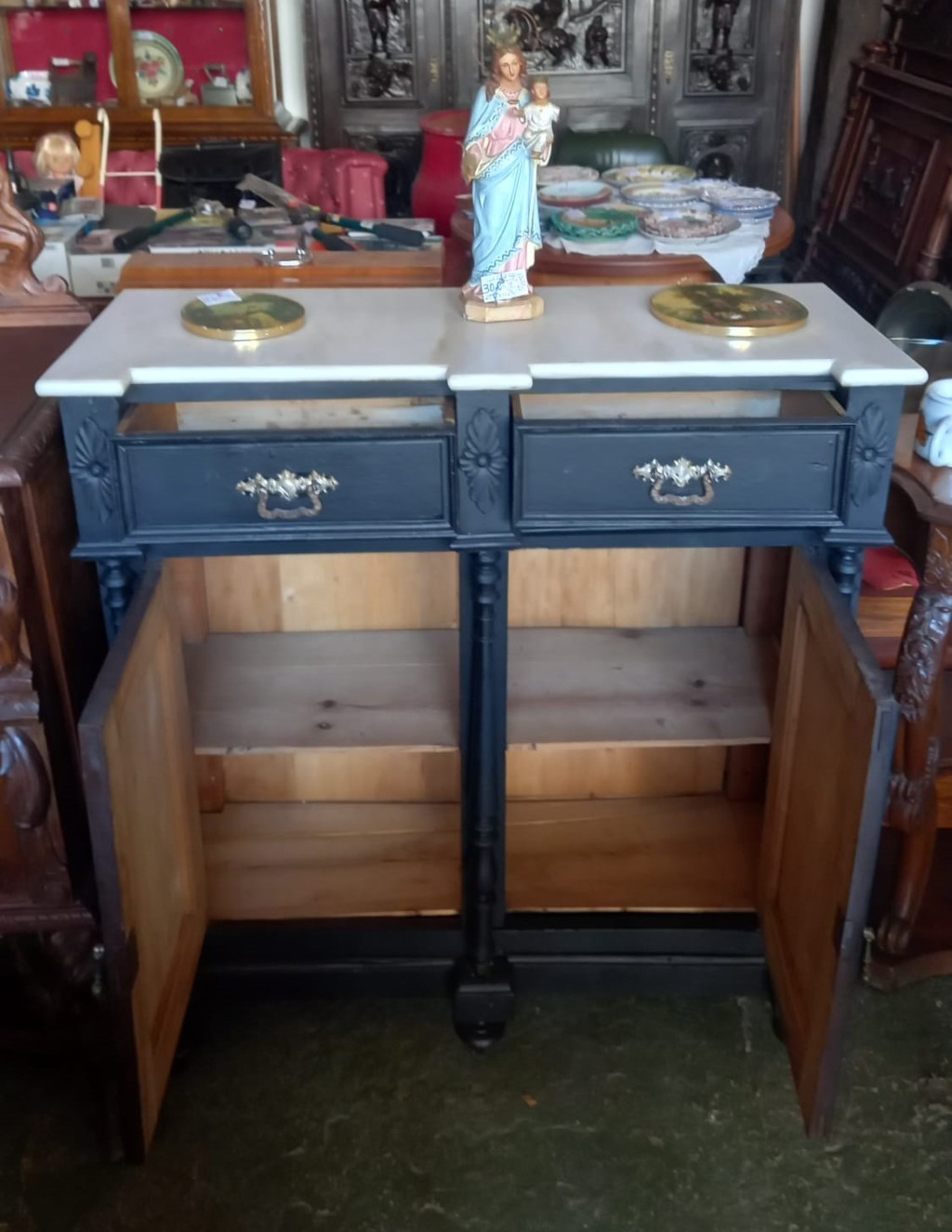 Mueble auxiliar entredós vintage estilo alfonsino con mármol 2
