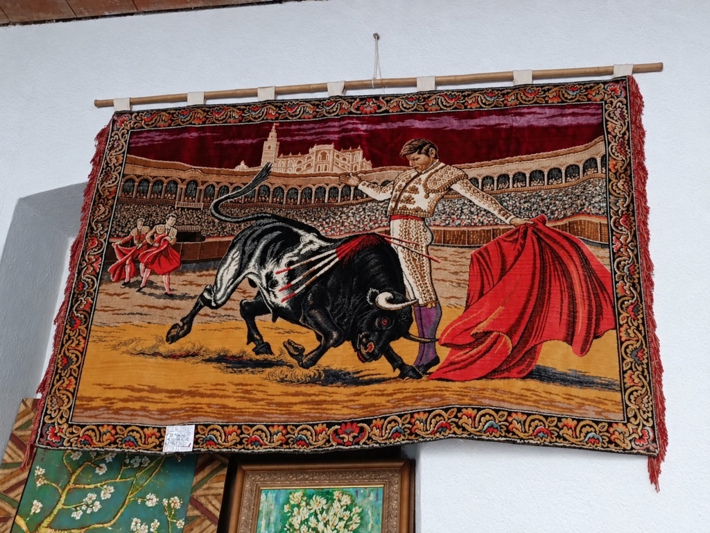 Tapiz de pared con escena taurina de terciopelo español